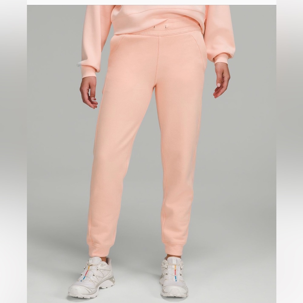 NWT lululemon scuba joggers